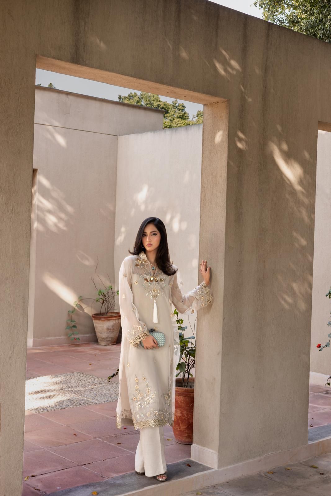 Shell White (Kahani X Rana Noman)